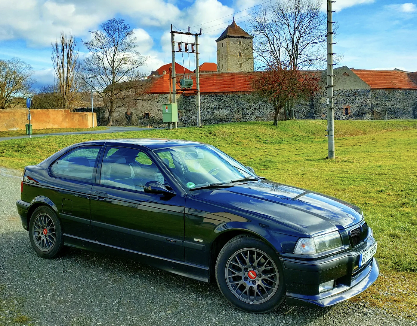 bmw-e36-compact-319i-77kw-od-lukase-4